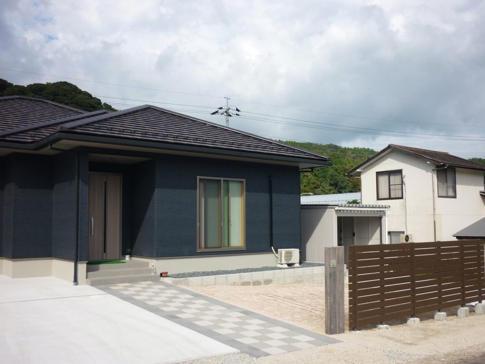 敷地を無駄なく活用したスッキリ外構 敷地を無駄なく活用したスッキリ外構