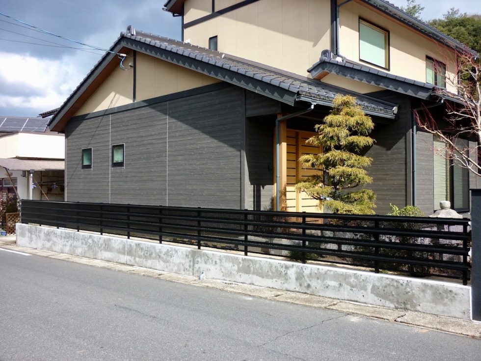 重厚感あふれるフェンス施工例 重厚感あふれるフェンス施工例