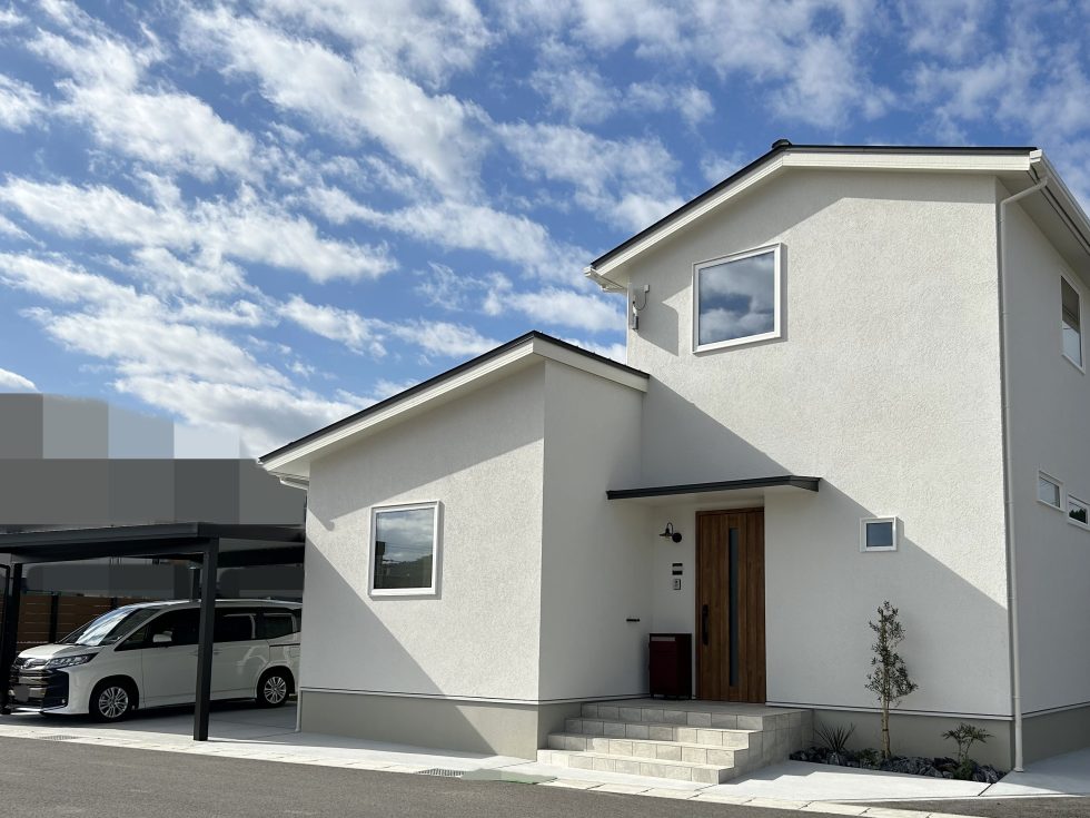 訪れる方を癒すナチュラルモダン外構